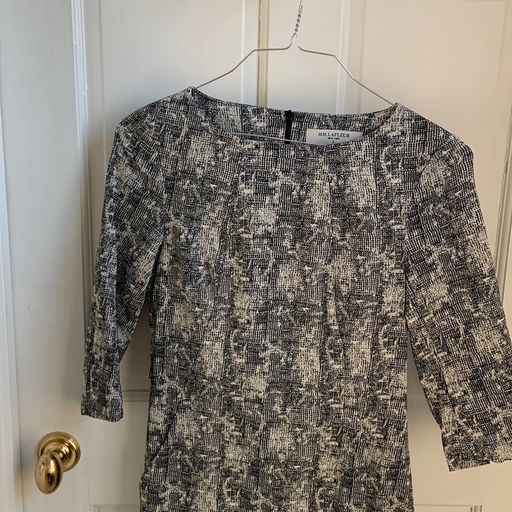Womans dress for work.